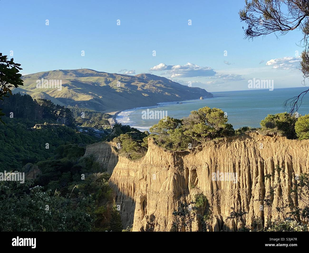 Cathedral Cliffs ,Gore Bay ,Canterbury,New Zealand Stock Photo Alamy Cathedral Cliffs ,Gore Bay ,Canterbury,New Zealand Stock Photo Alamy