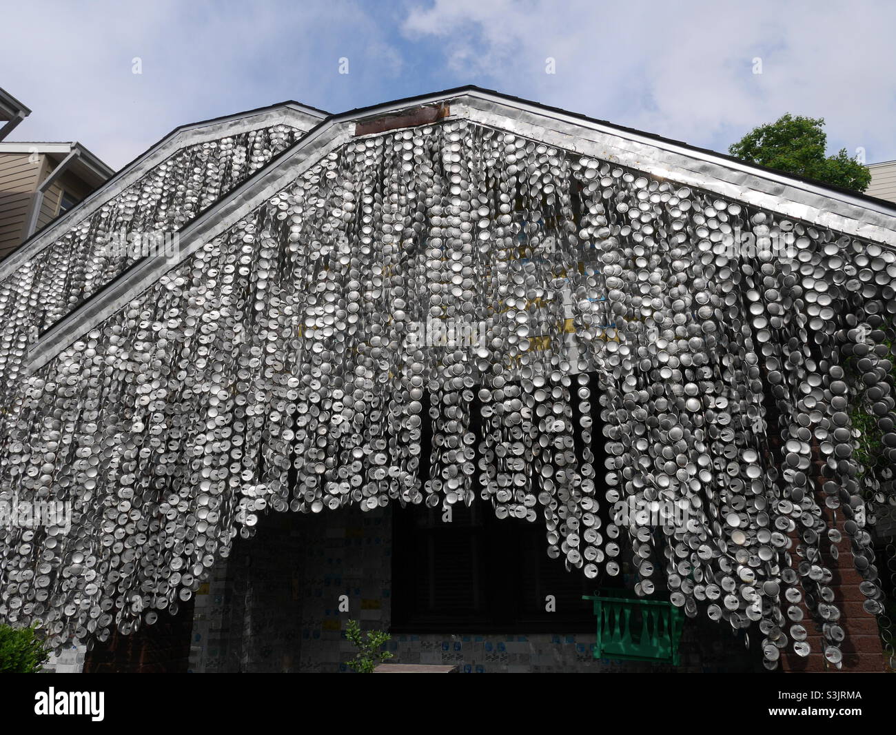 Houston’s Beer Can house Shiny roof made from beer cans Stock Photo Alamy