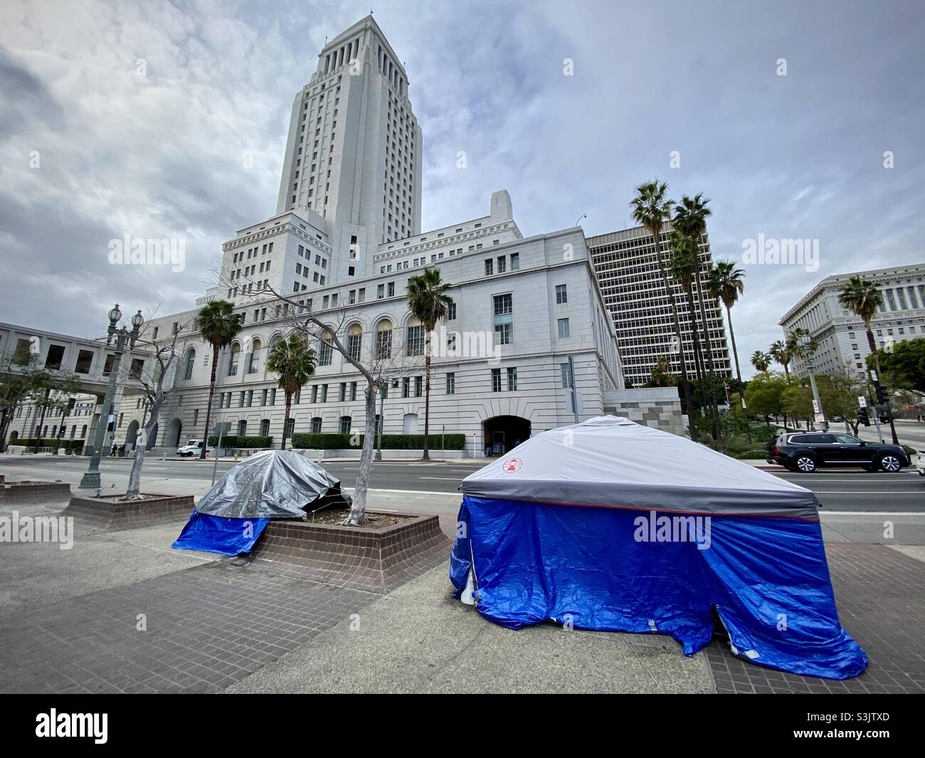 LOS ANGELES, CA, JAN 2021: homeless tents in front of City Hall in Civic Center area, Downtown - Smartphone Captured Stock Image