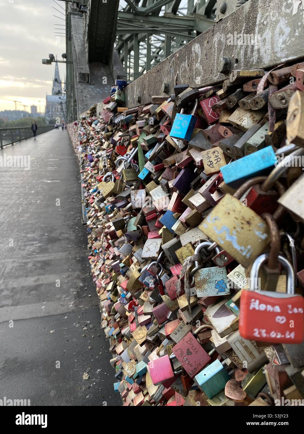 Cologne love lock bridge Stock Photo Alamy