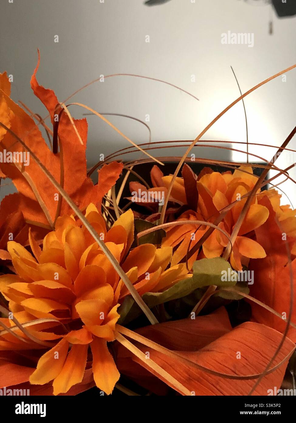 Floral arrangements hi-res stock photography and images - Alamy