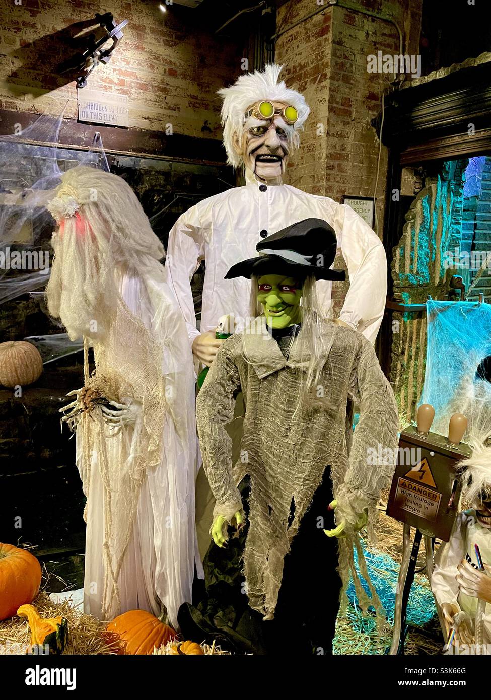 Ghouls and goblins on Halloween in. Chelsea market, New York City Stock 