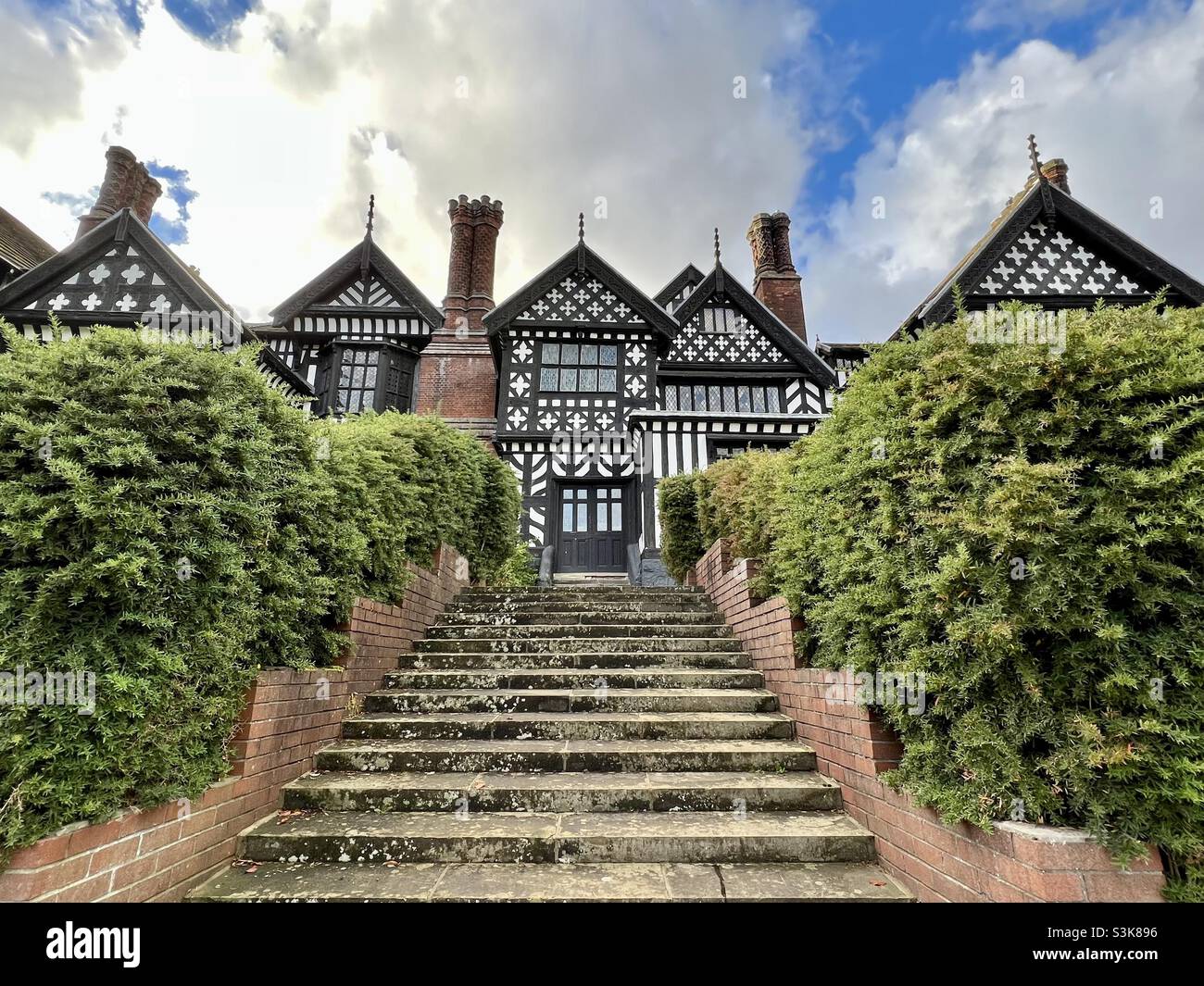 Tudor house in Bramhall Park Stock Photo Alamy