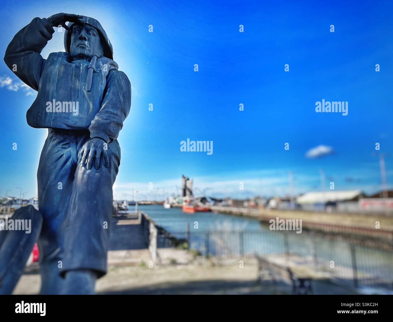 Statue of a Lifeboat man by Dominic J Marshall Lowestoft Suffolk England Stock Photo Alamy