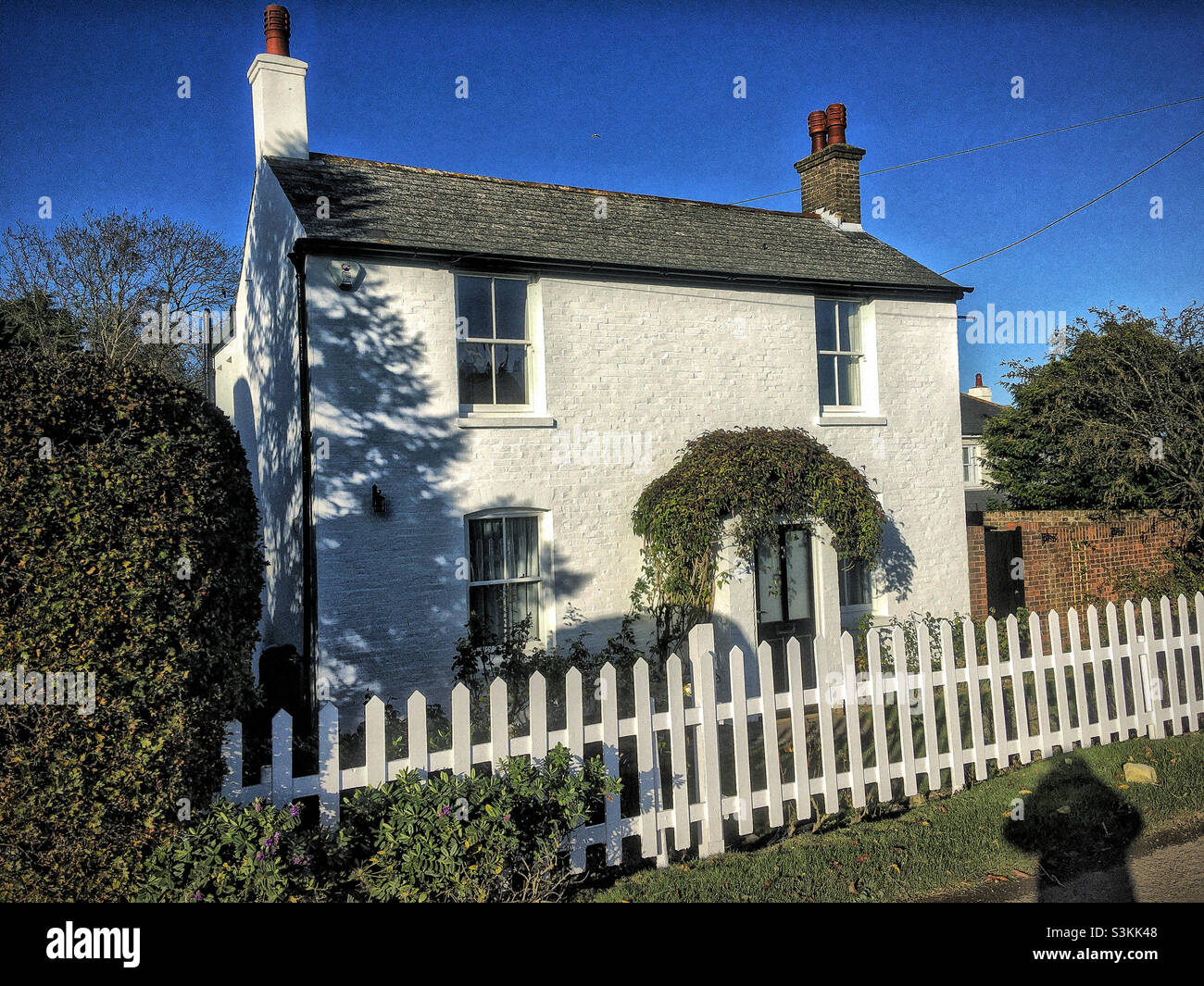 Quaint Country Cottage in Ripple, Kent Stock Photo Alamy