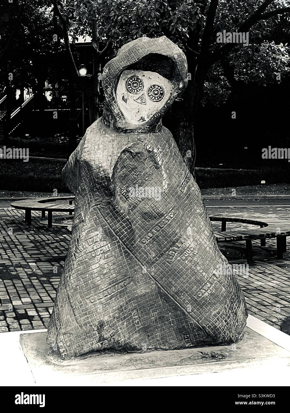 Creepy Black and White Statue Stock Photo Alamy