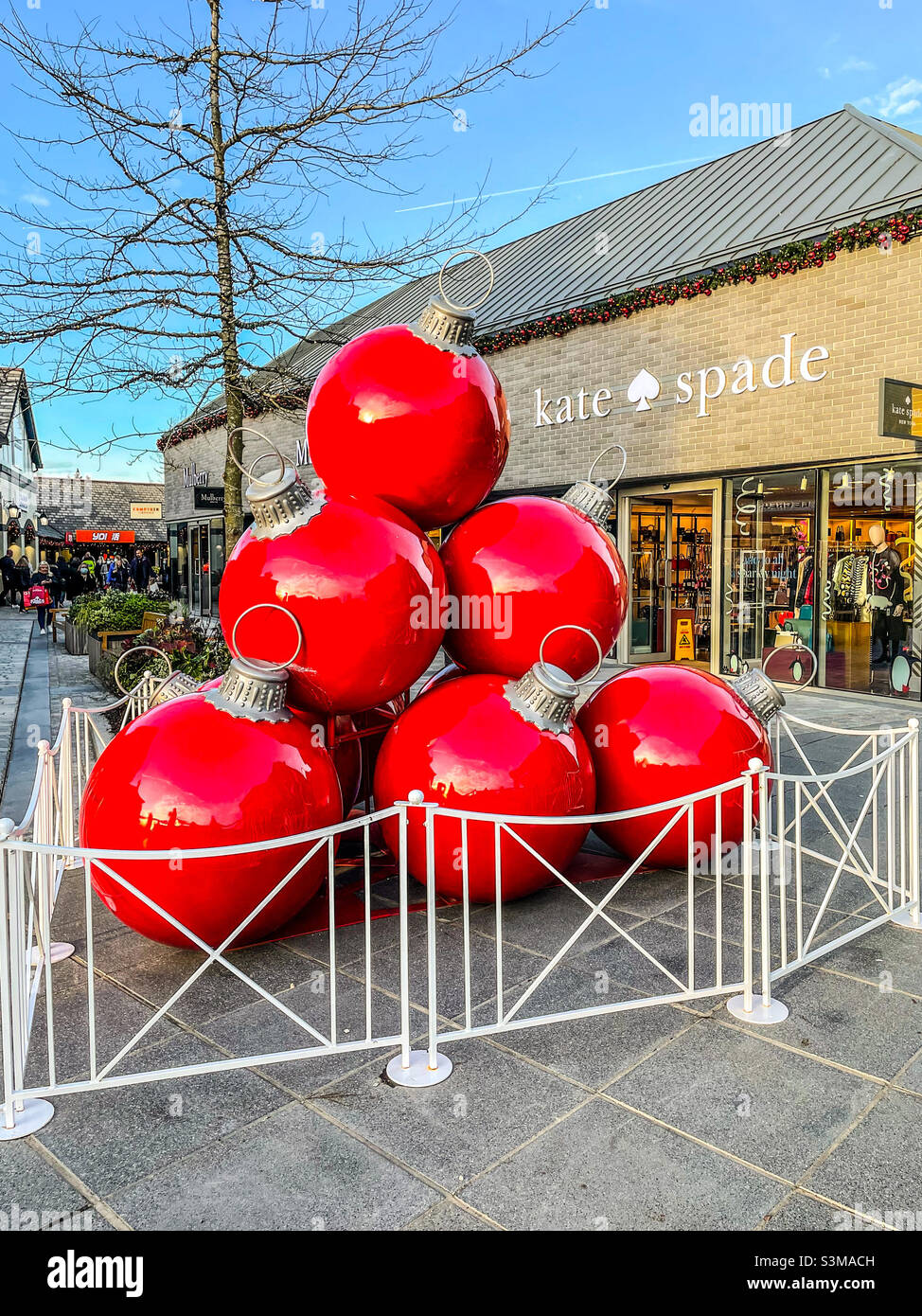 Cheshire Oaks Christmas Stock Photo Alamy