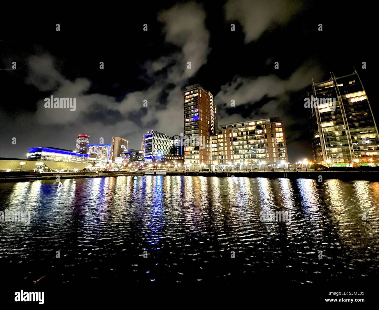 Modern apartment at Salford Quays Stock Photo Alamy