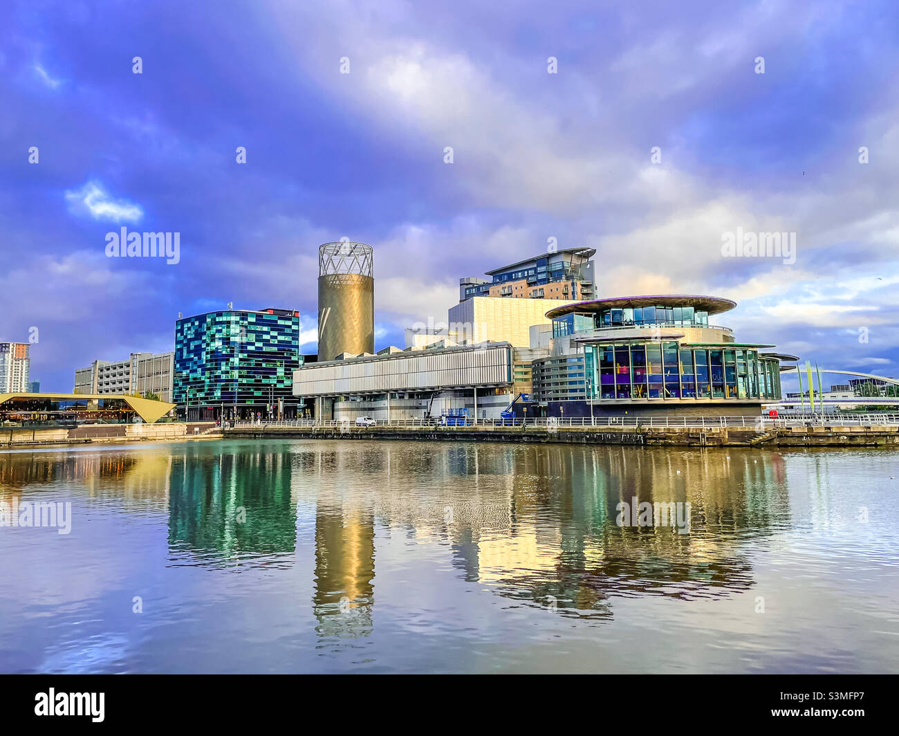 media-city-the-quays-salford-stock-photo-alamy