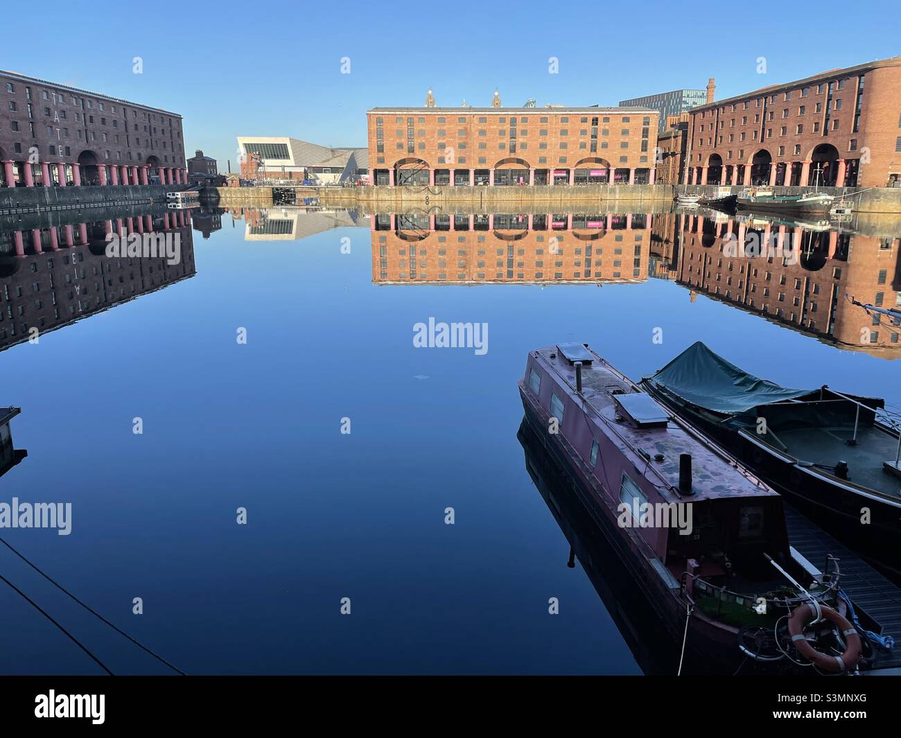 Liverpool Albert Dock Stock Photo Alamy