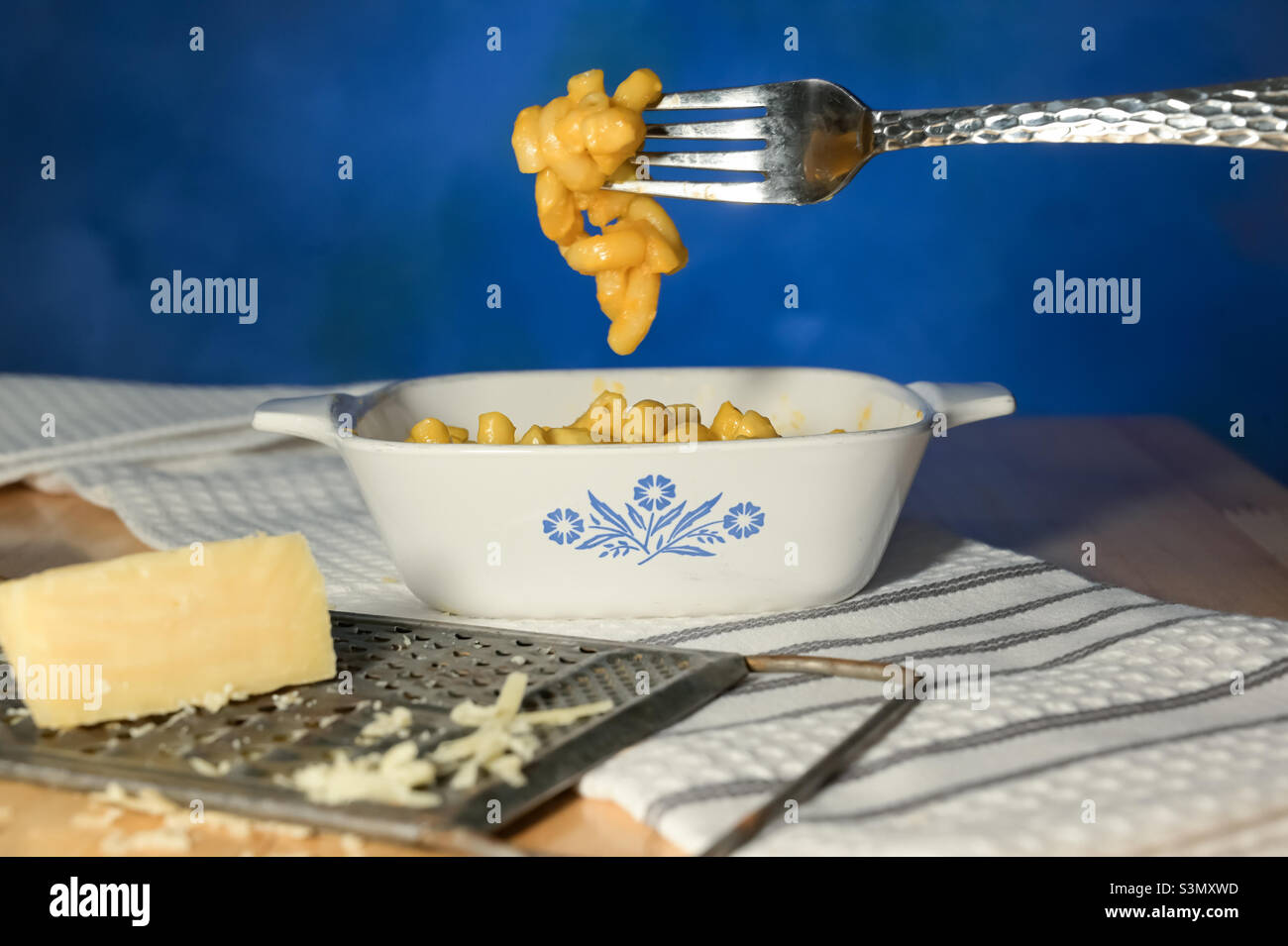 Comfort food, baked macaroni and cheese Stock Photo