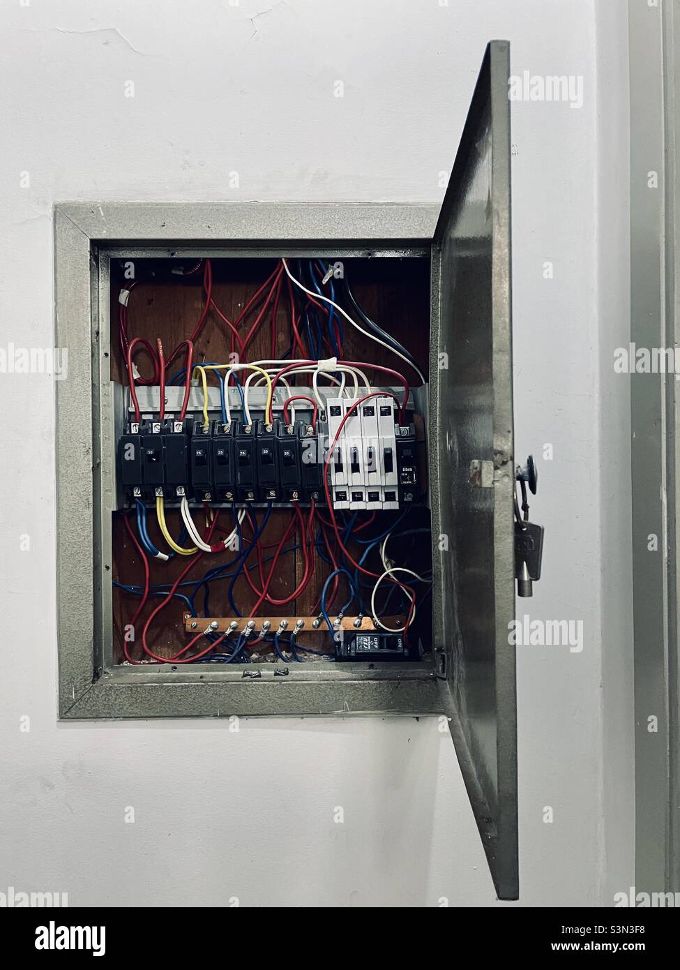 circuit breaker panel diagram