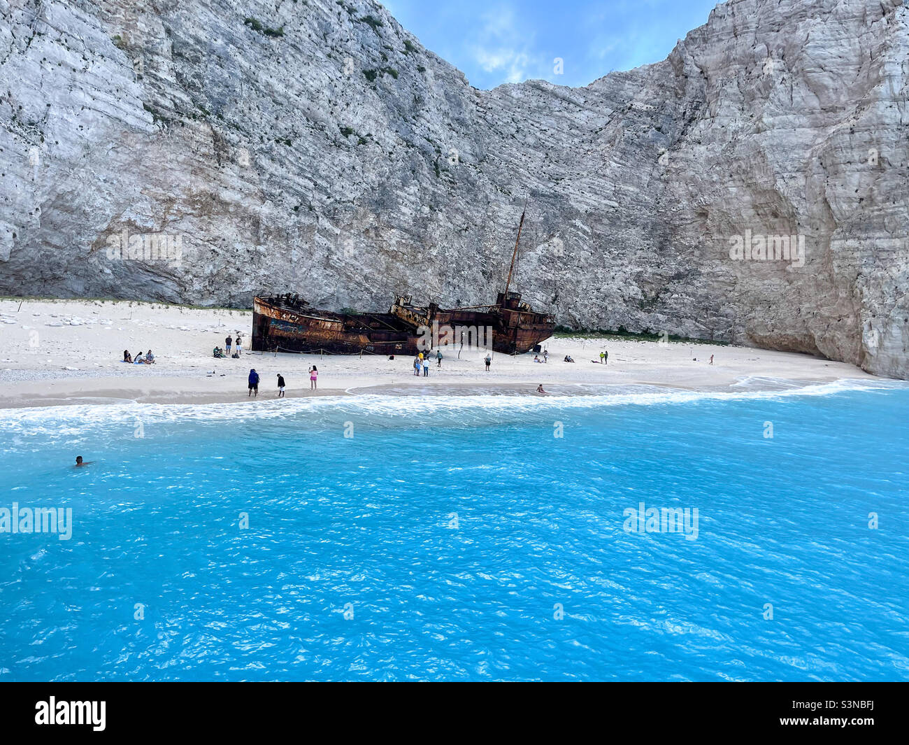 Shipwreck cove zante hires stock photography and images Alamy
