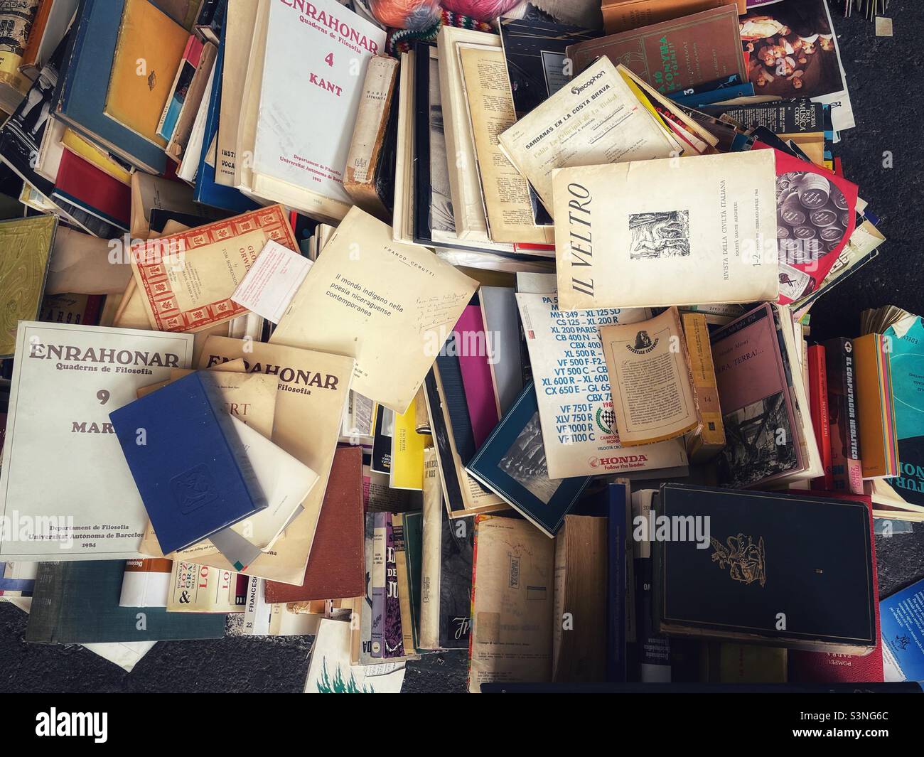 Vintage books at an open air antique market in Barcelona Stock Photo