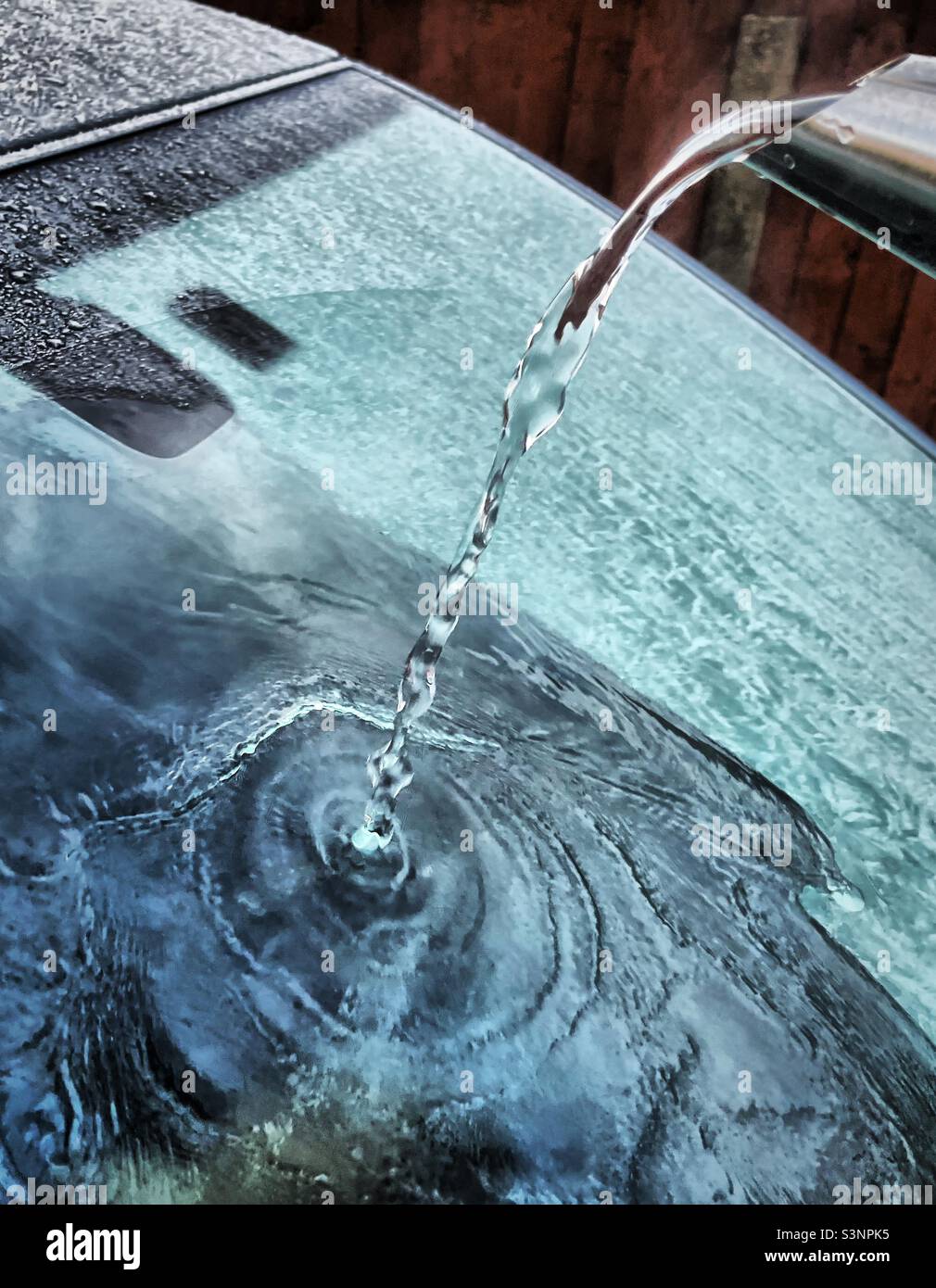 ‘On a cold & frosty morning’ boiling kettle water hits the frosted ice