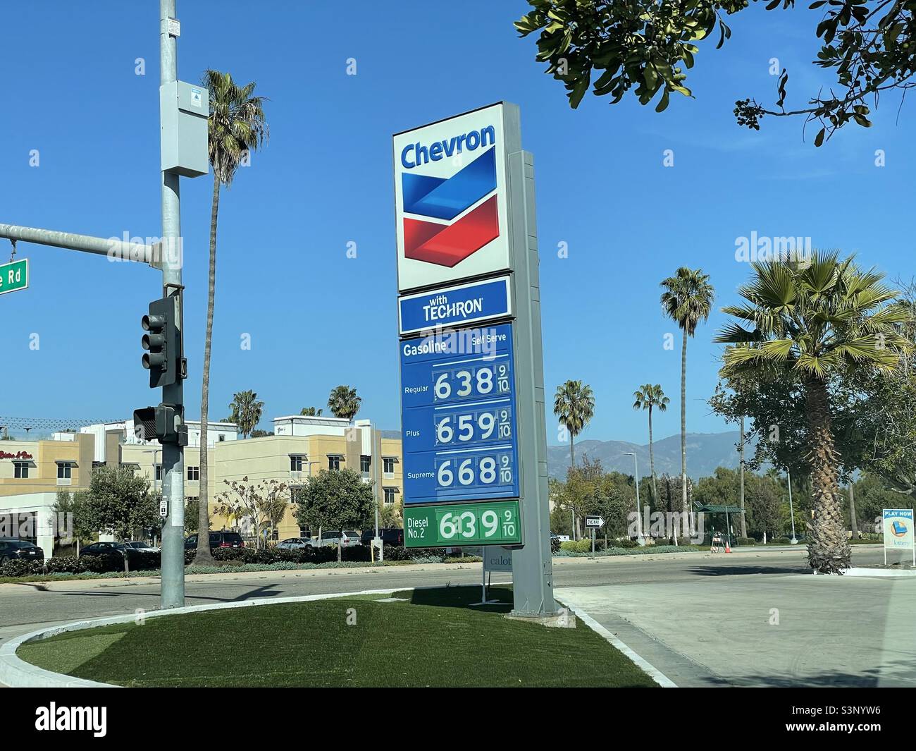 Santa Barbara, California, USA. Gas price on March 9, 2022. Photo by Ron Hirst Stock Photo Alamy