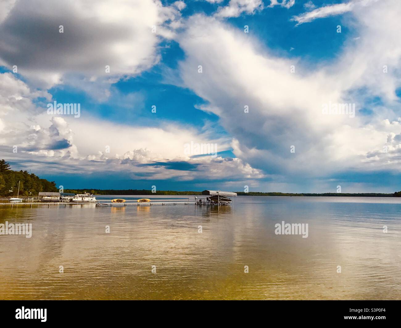 Cottage surreal hires stock photography and images Alamy