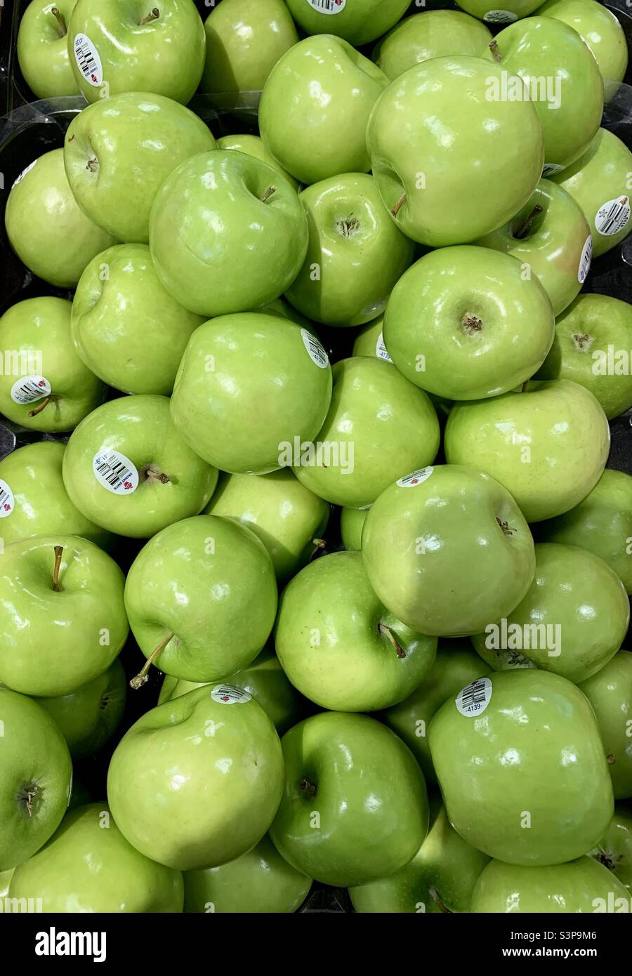 Granny Smith Apples Stock Photo Alamy