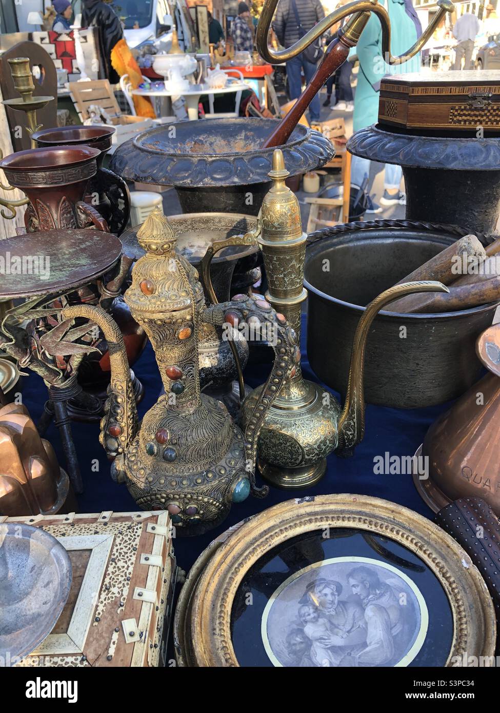 Decorative items at a market stall Stock Photo Alamy