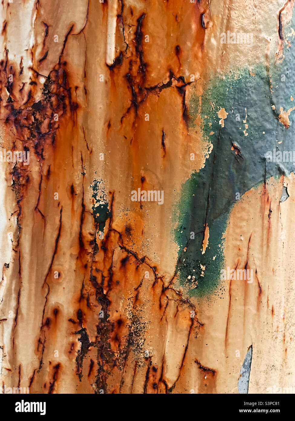 Peeling metal surface hi-res stock photography and images - Alamy