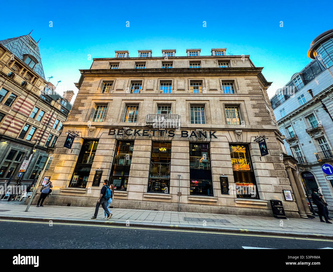 Wetherspoon Beckett’s bank Bar in Leeds city centre Stock Photo