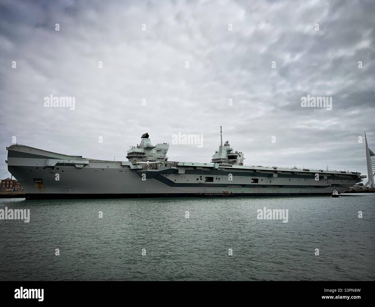 Queen Elizabeth aircraft carrier, the most advanced warship built for