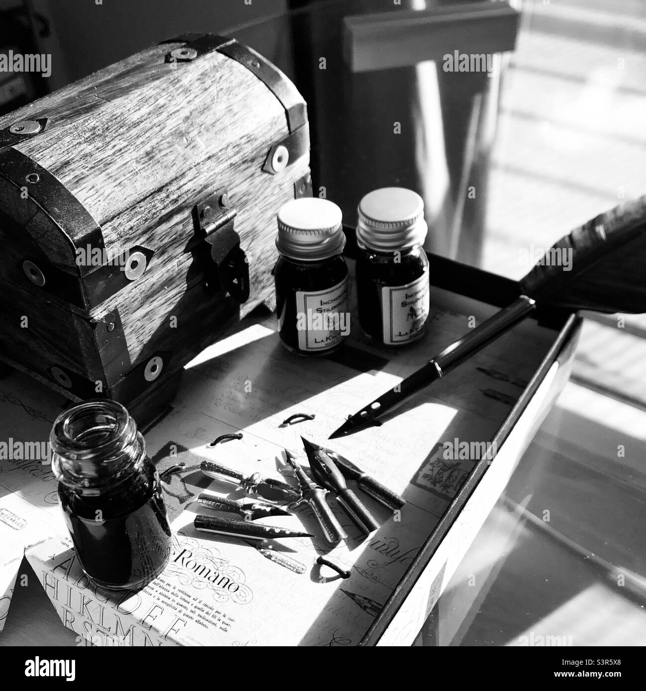 Renaissance retro Black and White Stock Photos & Images - Alamy