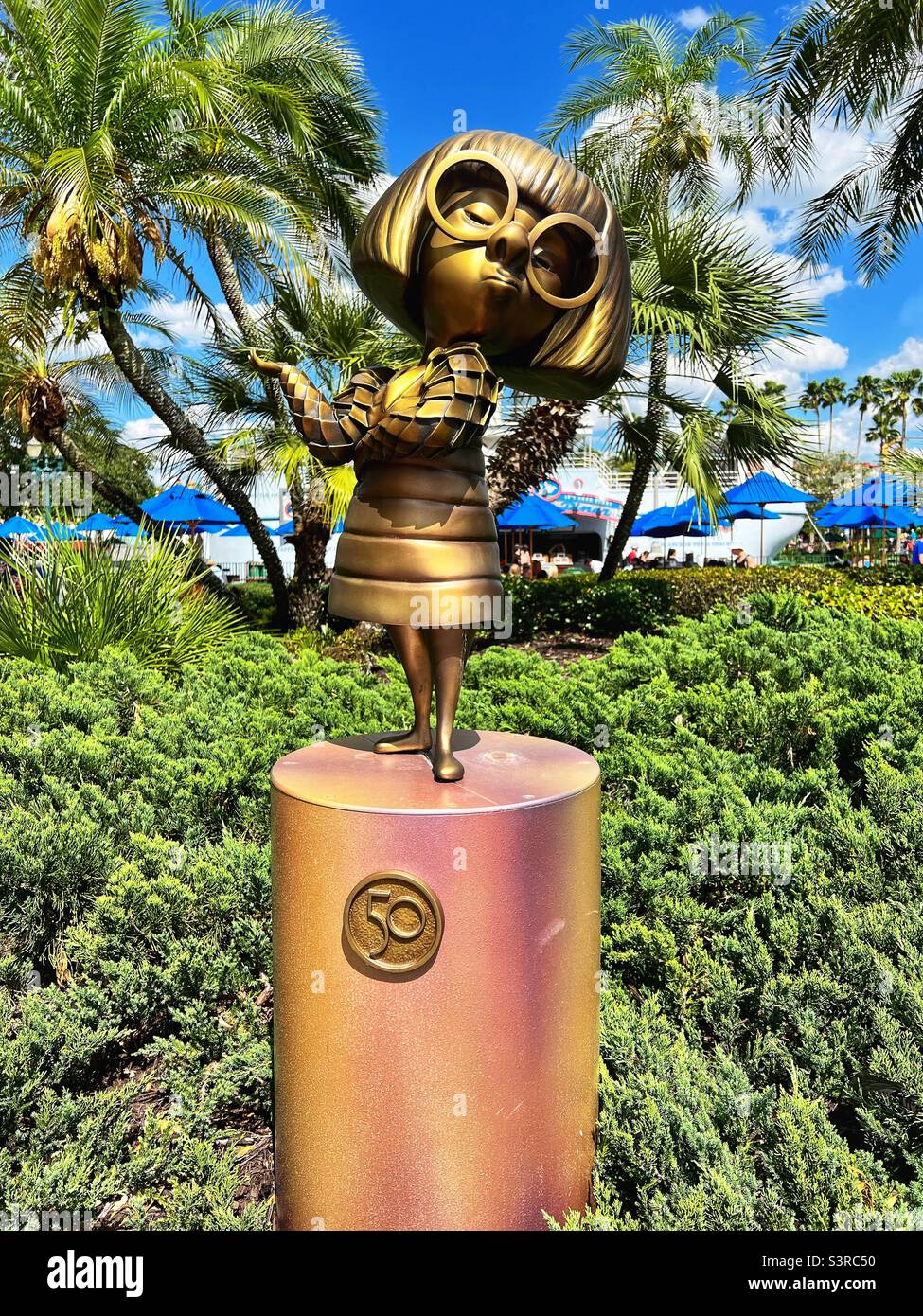 Walt Disney World 50th Anniversary statue of Edna Mode - 1 of 50 Statues in Gold at Hollywood Studios in Orlando - Florida Stock Photo
