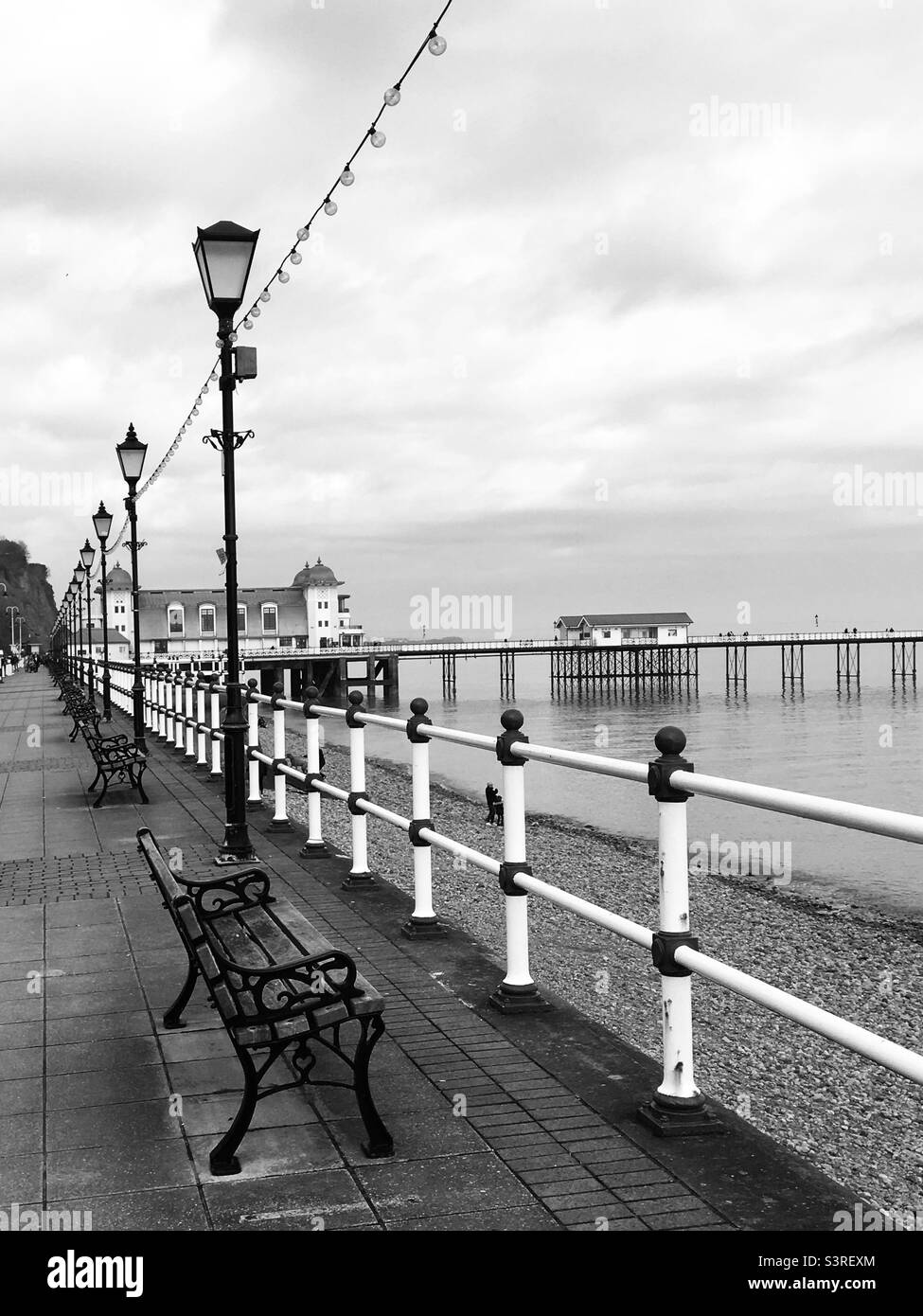 Penarth sea front in black and white Stock Photo - Alamy
