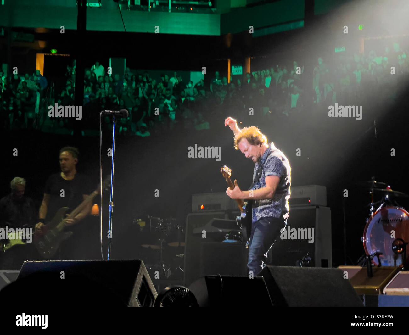 Pearl jam hi-res stock photography and images - Alamy