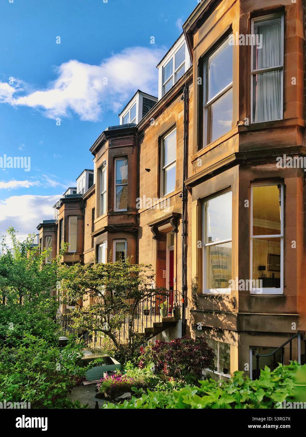 Scottish terrace houses hires stock photography and images Alamy