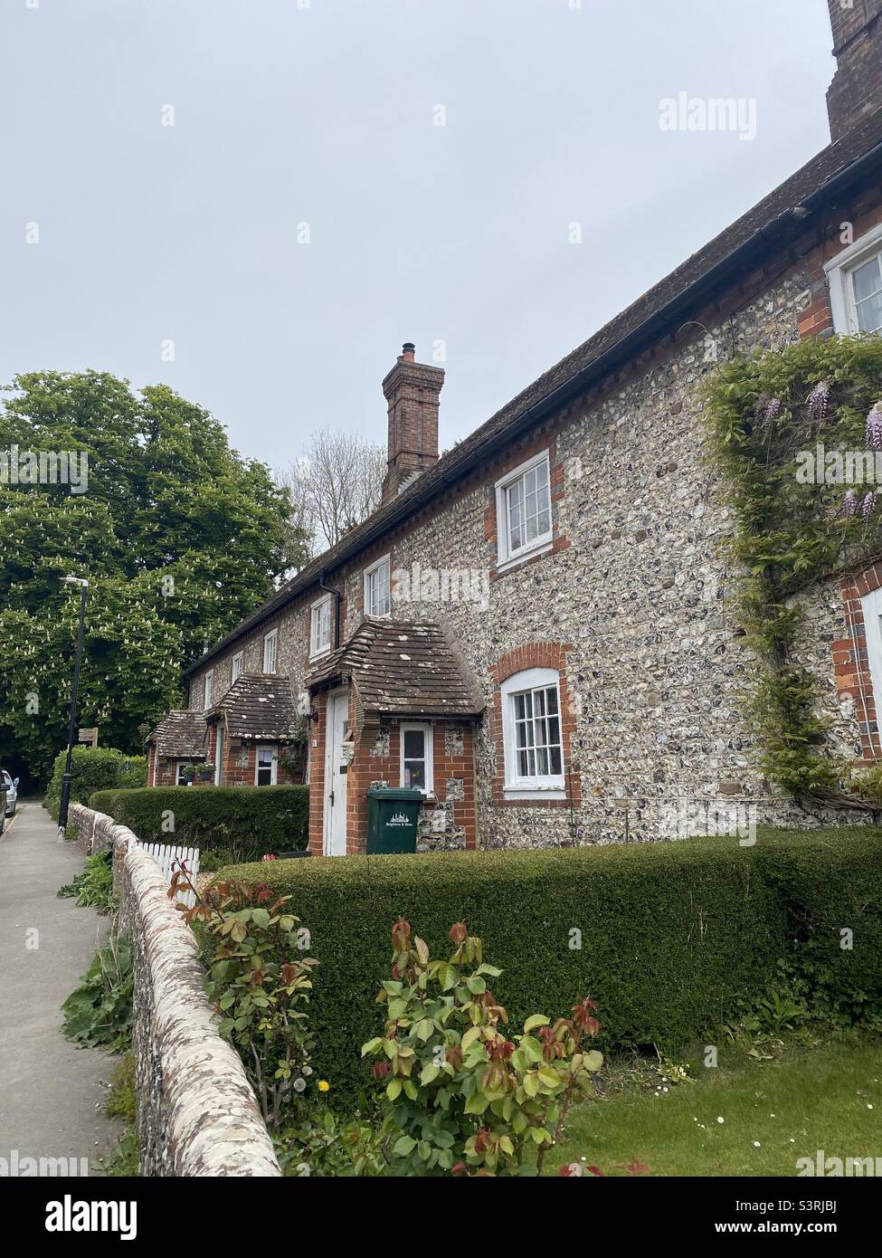 Flint houses in Stanmer, Sussex Stock Photo Alamy