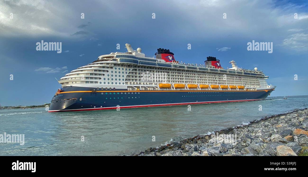 Disney Cruise ship leaving Cape Canaveral Stock Photo