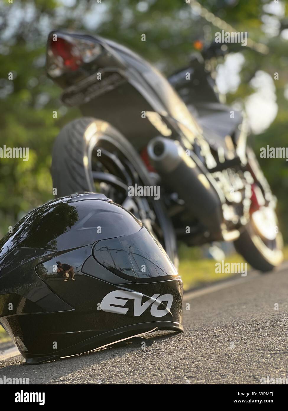 150 raider hi-res stock photography and 