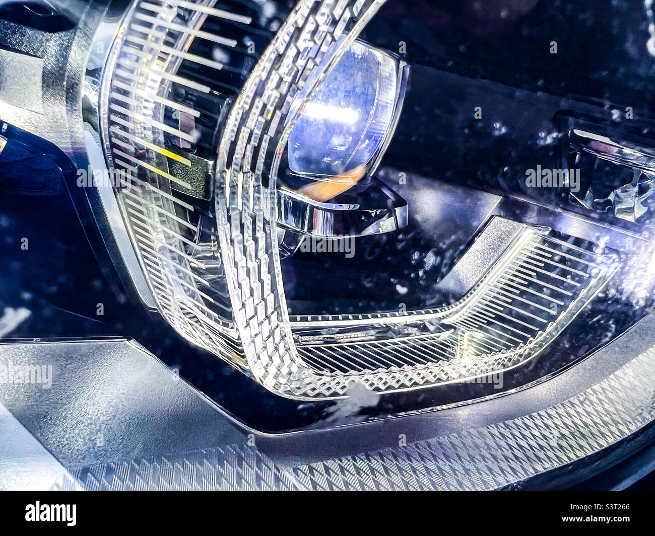 Bmw adaptive led headlights hi-res stock photography and images - Alamy