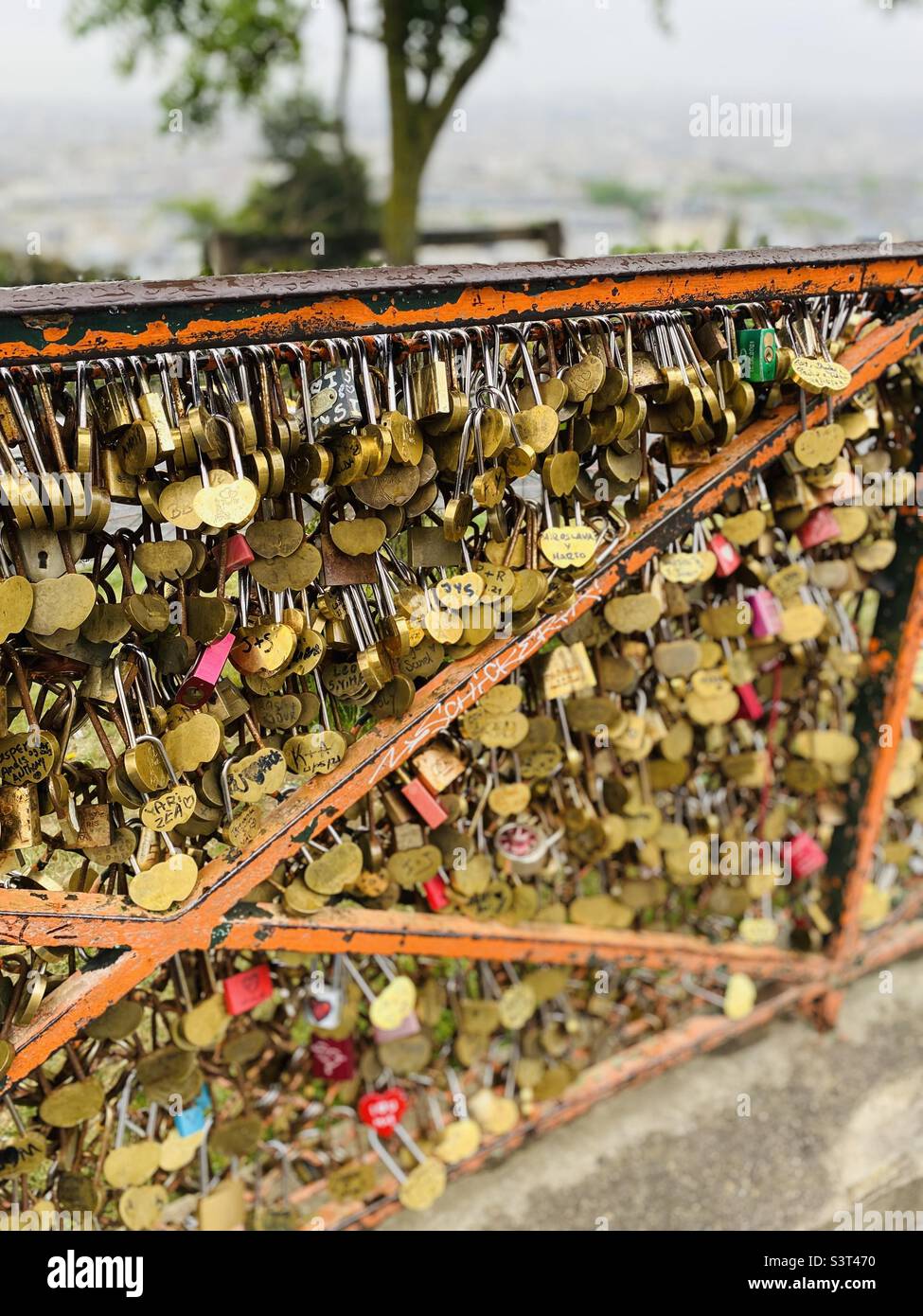 Wall of love locks in Paris Stock Photo Alamy