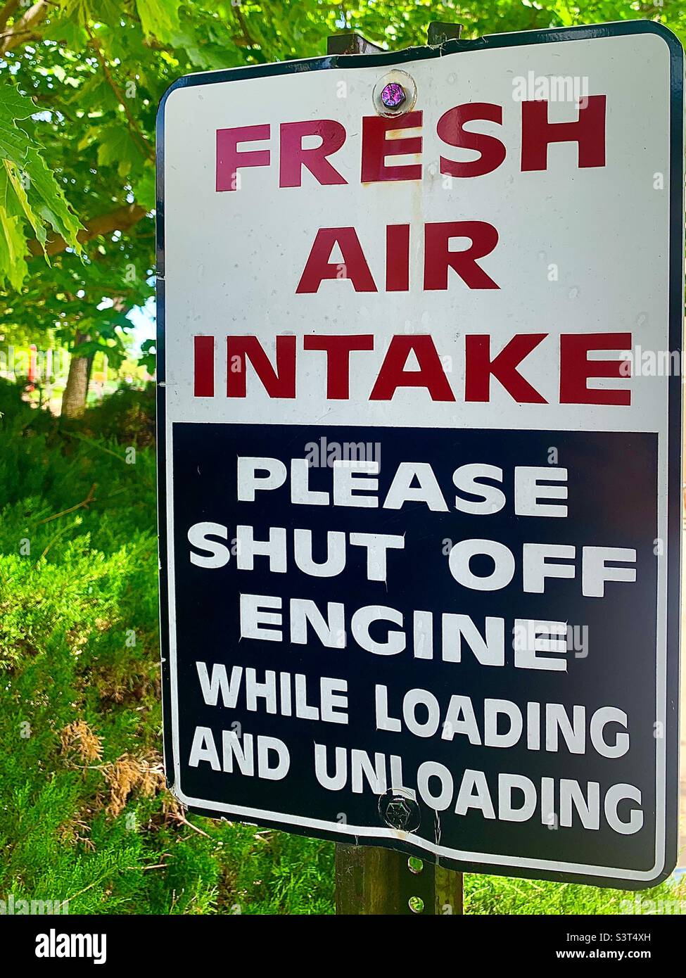 Fresh air intake sign with nature in background Stock Photo Alamy