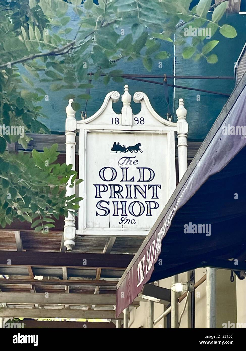 Vintage print shop sign in NewYork City - Smartphone Captured Stock Image