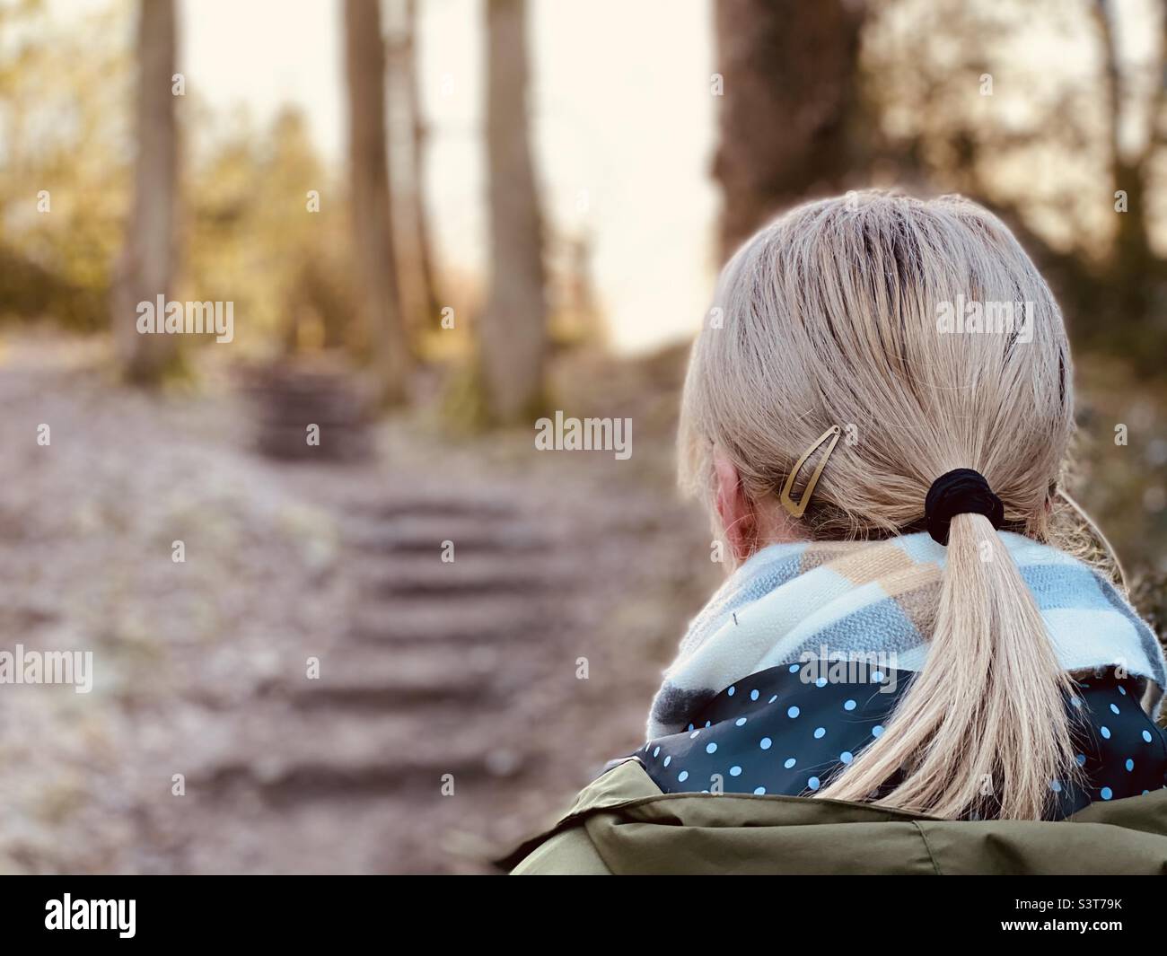 Blonde hair rear view hi-res stock photography and images - Alamy