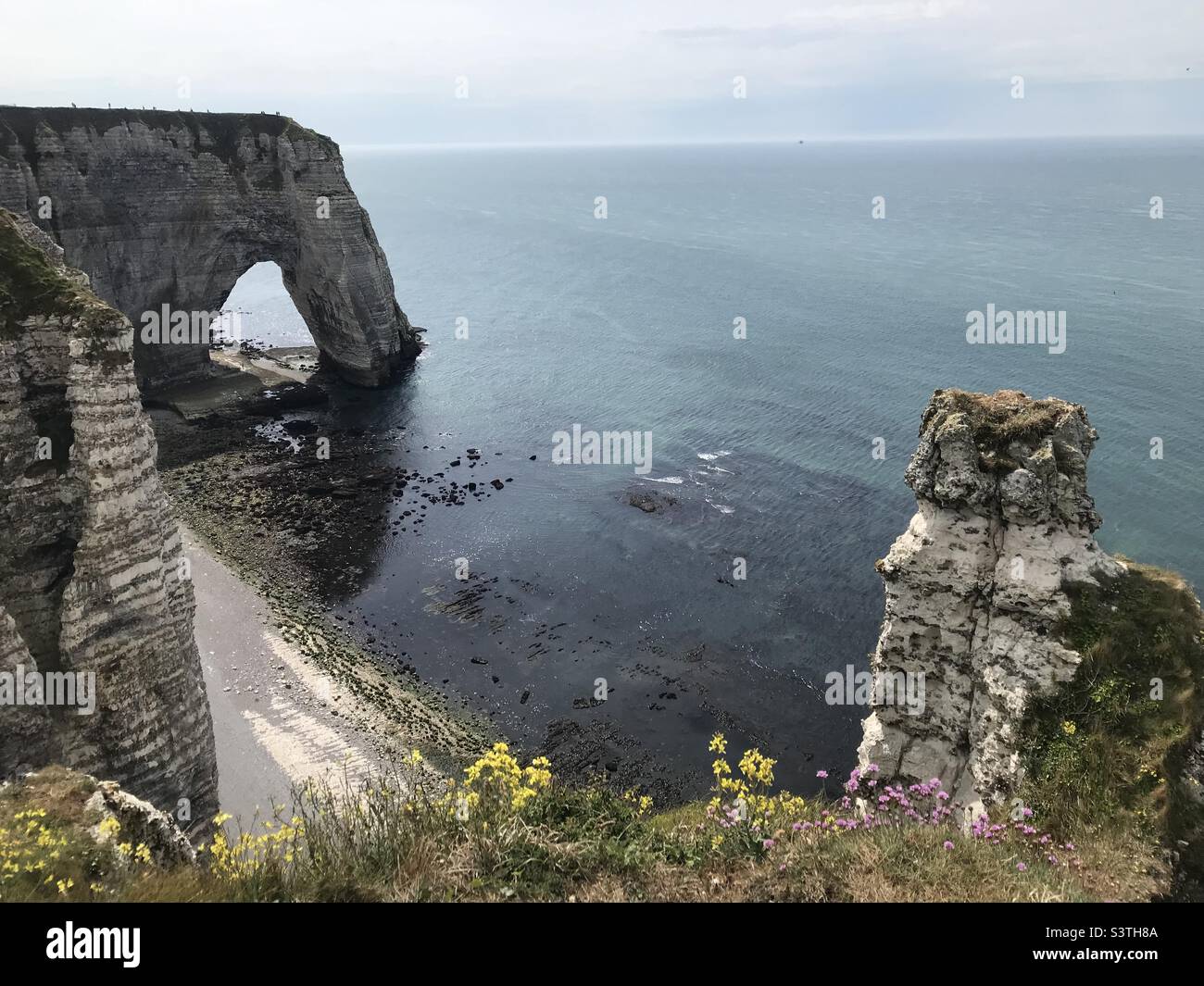 Arche etretat hi-res stock photography and images - Alamy