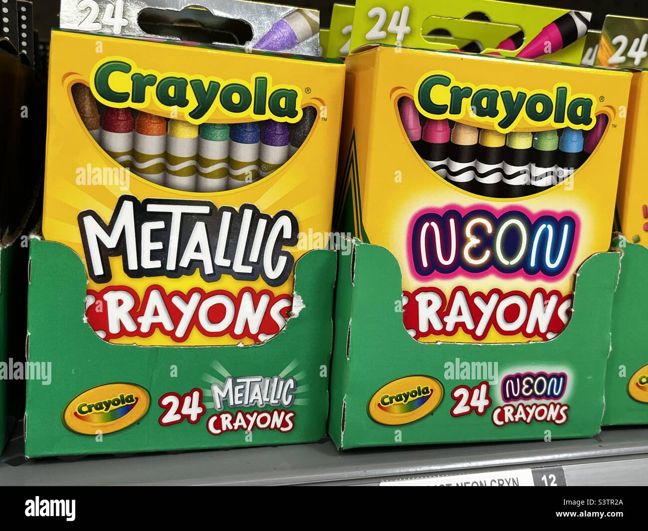 Metallic crayons hi-res stock photography and images - Alamy