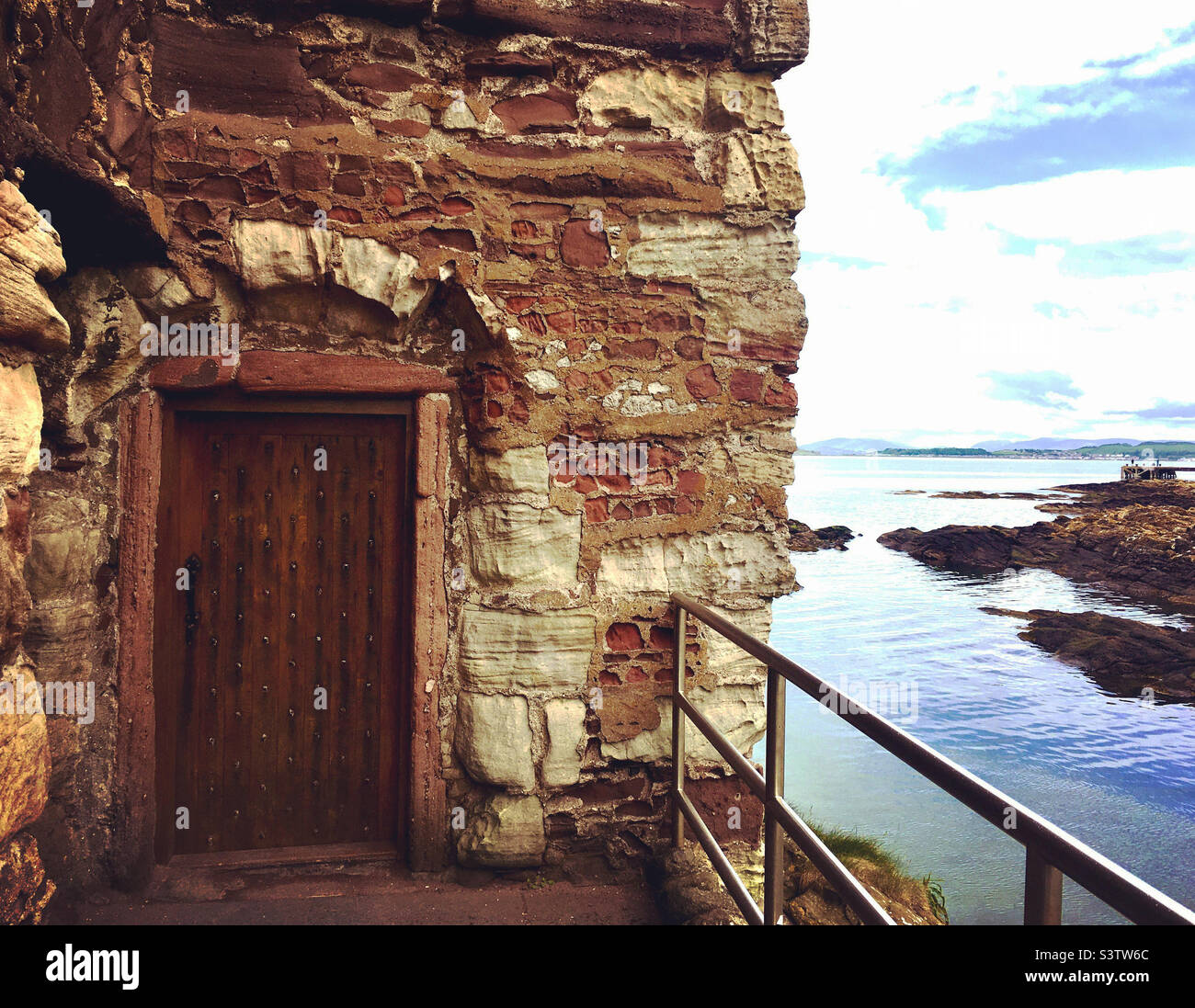 Porten Cross Castle Door - Porten Cross, West Kilbride, Scotland Stock Photo