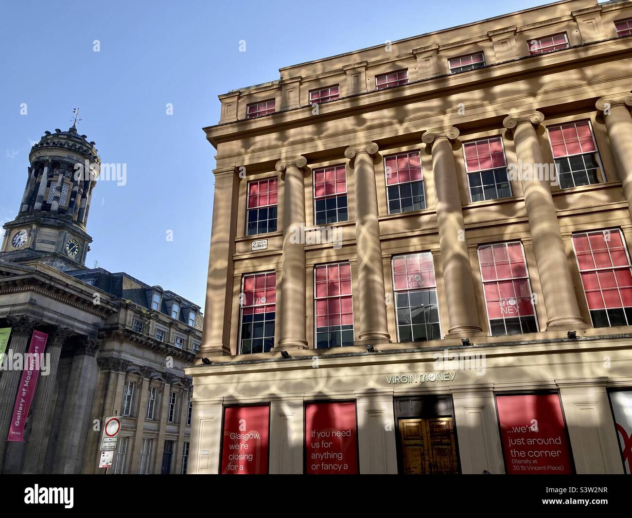 Glasgow, Merchant City, Scotland, the Museum of Modern Art and classical stone building occupied by Virgin Money - Smartphone Captured Stock Image