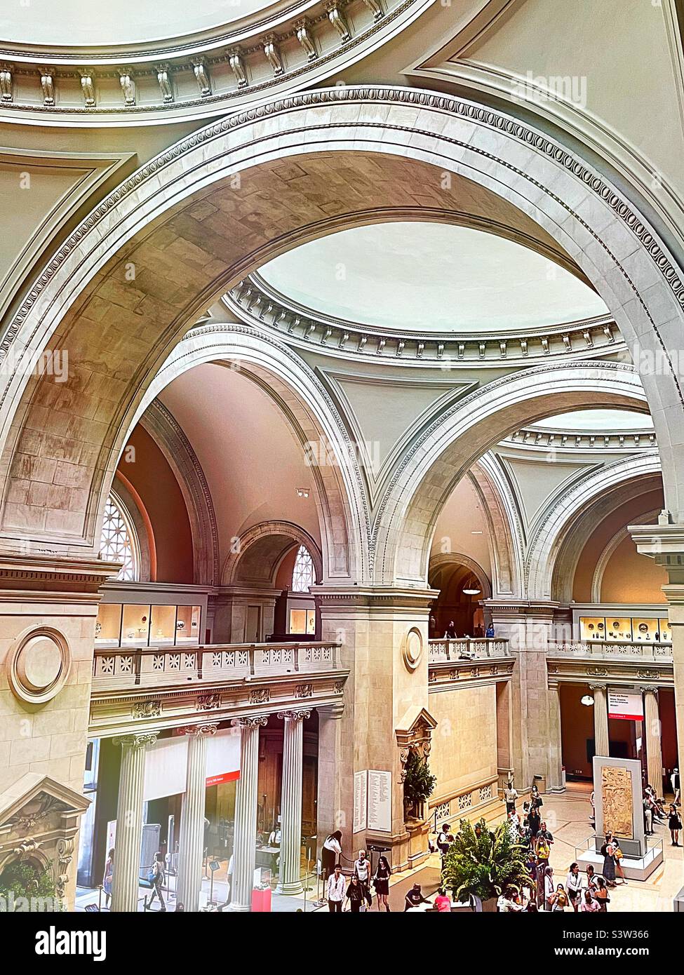 Visitors gather in the great Hall to buy their admission tickets to the Metropolitan Museum of art, 2022, New York City, USA Stock Photo