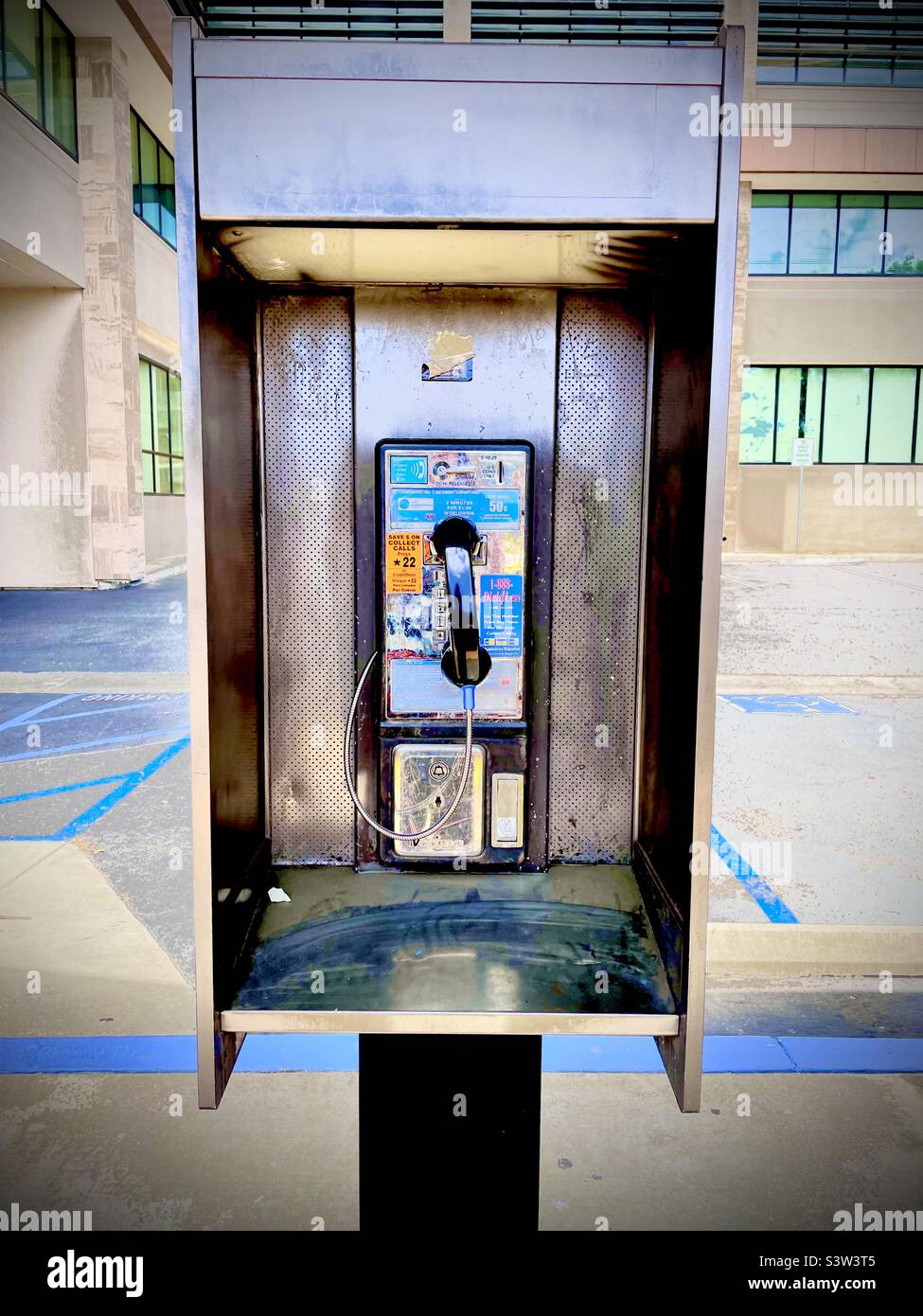 Pay phone booth. Coinoperated telephone Stock Photo Alamy