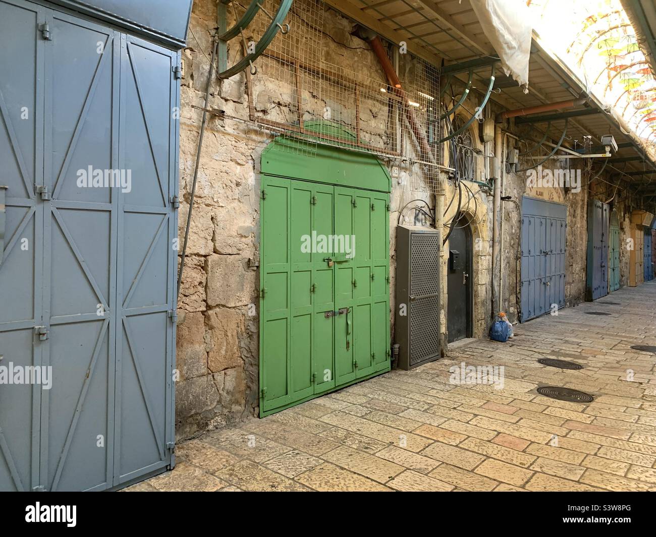 Israel jerusalem old city doors hi-res stock photography and images - Alamy