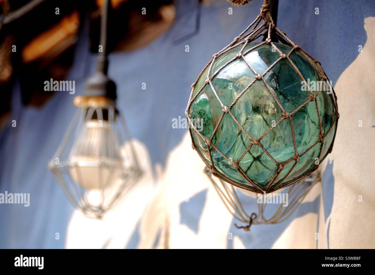 Float net hi-res stock photography and images - Page 3 - Alamy