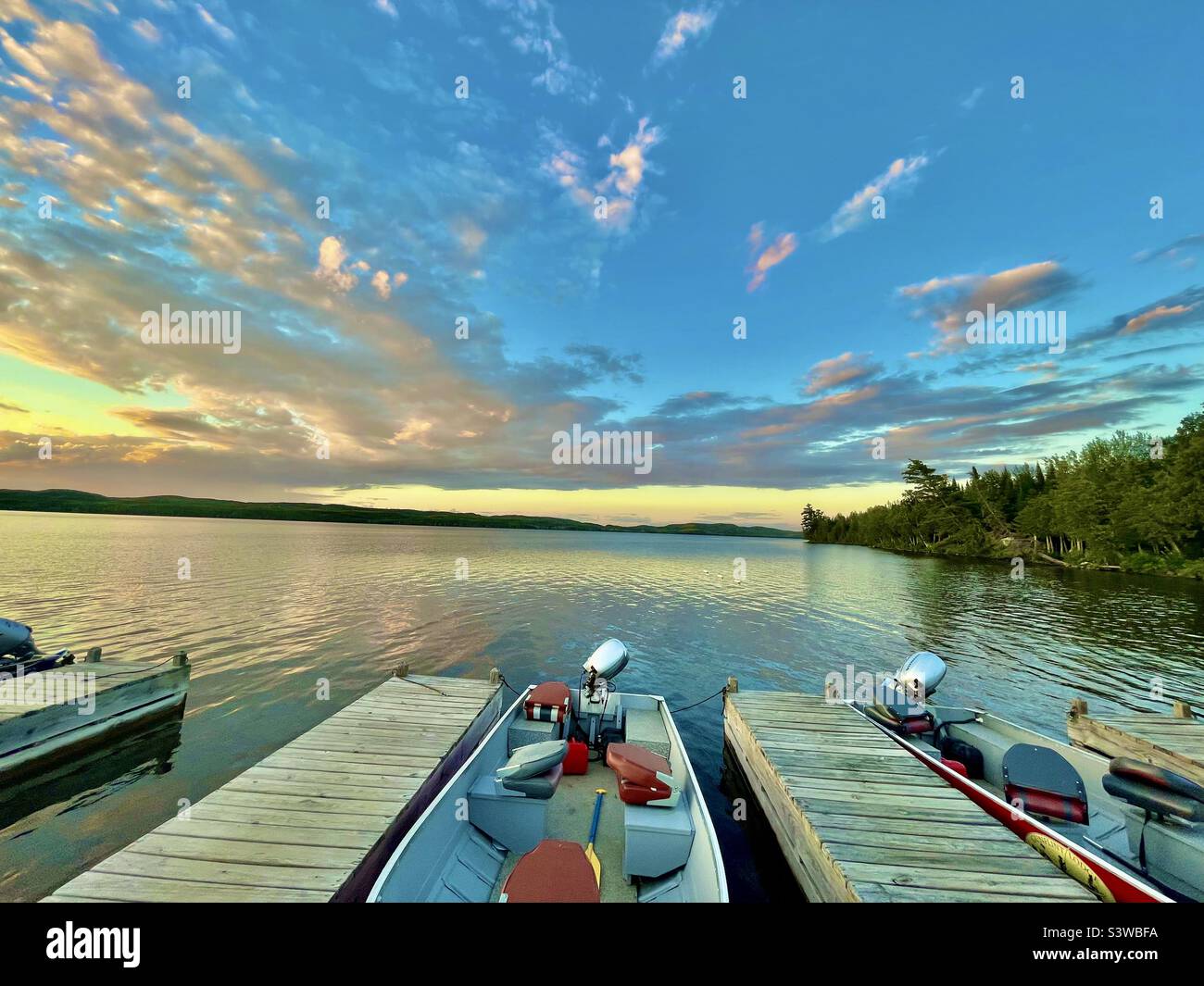 Gunflint lake sunrise Stock Photo Alamy