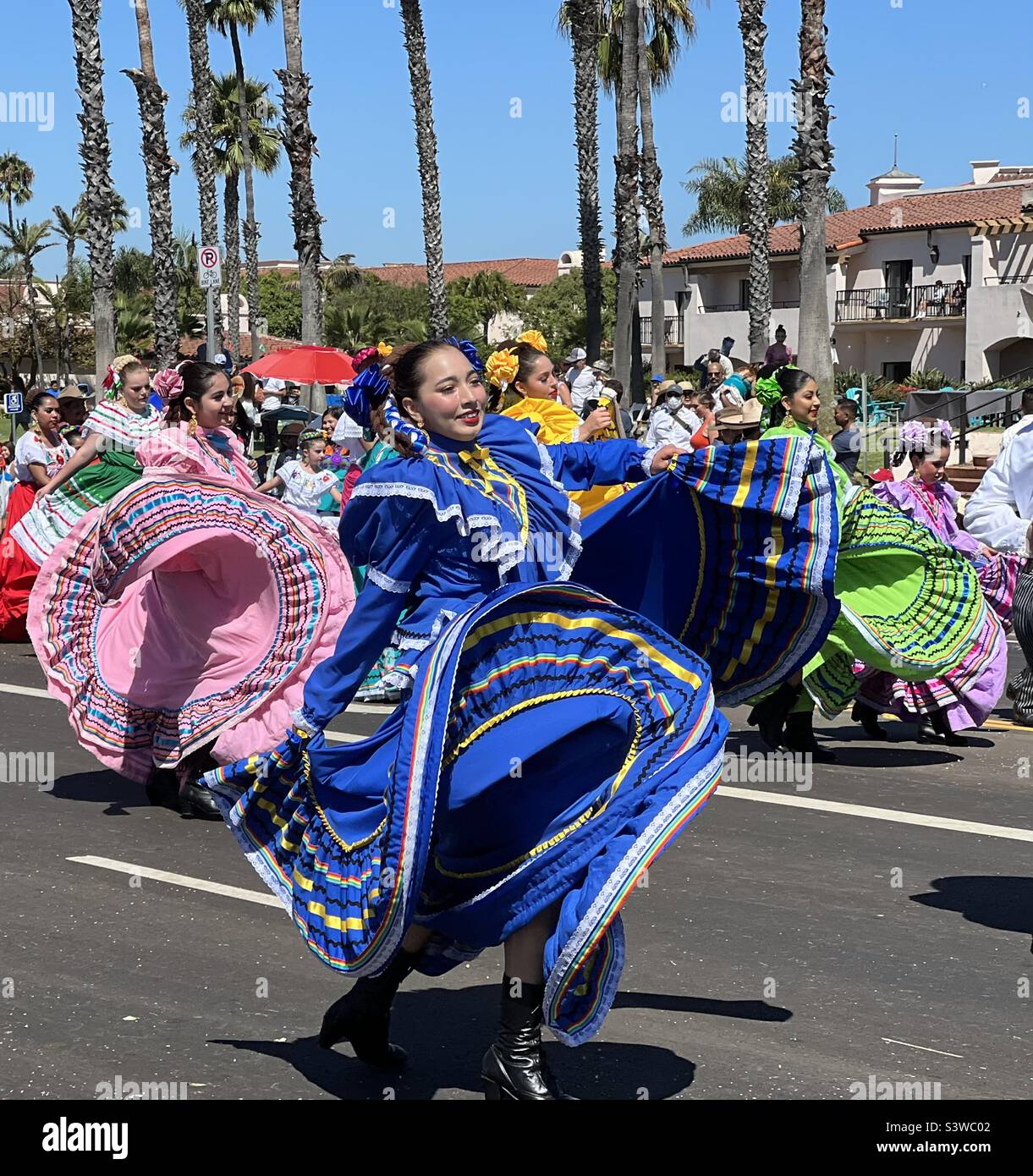 August 6, 2022 Mexican dancers at the children’s ‘Old Spanish Days’ Fiesta parade in Santa Barbara, California USA Stock Photo