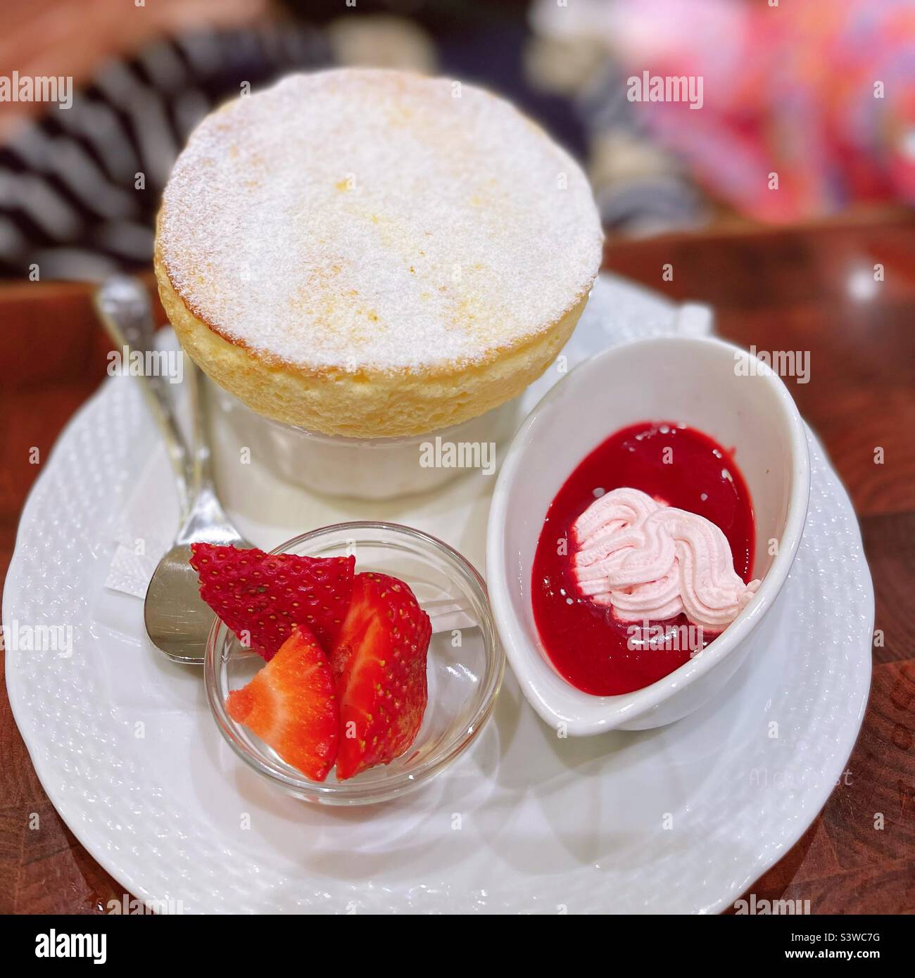 Strawberry souffle dessert hires stock photography and images Alamy